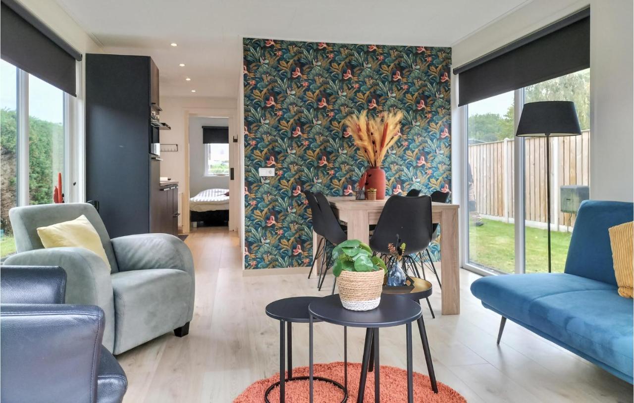 2 Bedroom Awesome Home In Heinkenszand Екстер'єр фото